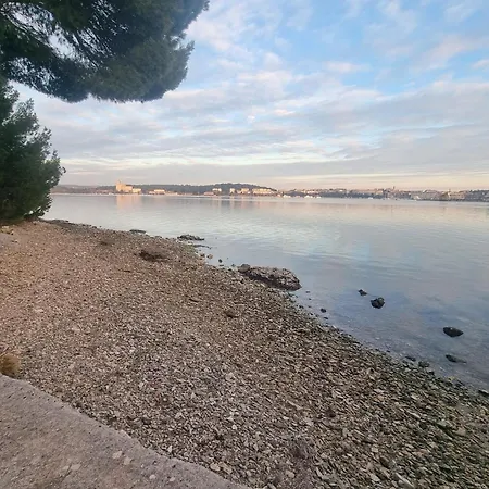 Apartamento By The Sea - 26921 Pula